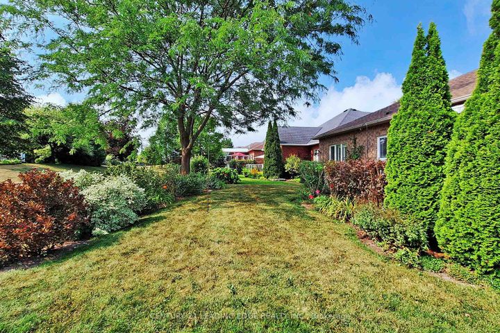 Photo 33 at 320 Waterbury Crescent, Port Perry, Scugog