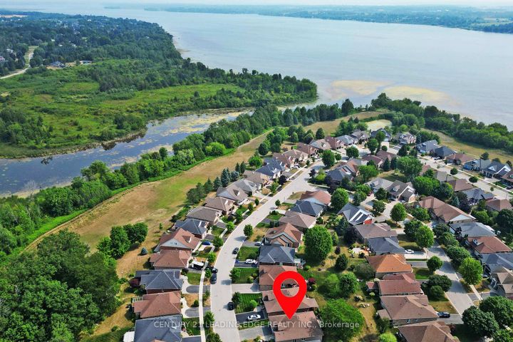 Photo 35 at 320 Waterbury Crescent, Port Perry, Scugog