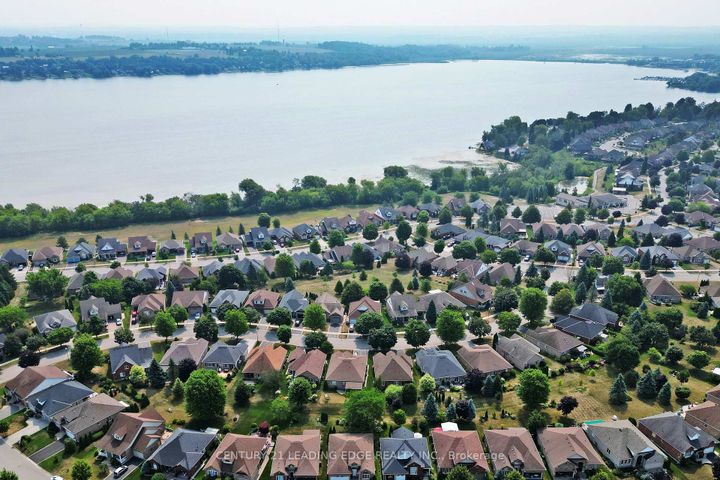 Photo 36 at 320 Waterbury Crescent, Port Perry, Scugog