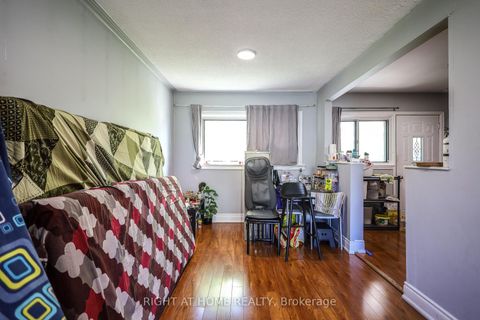 Photo 6 at 3261 Lawrence Avenue E, Woburn, Toronto