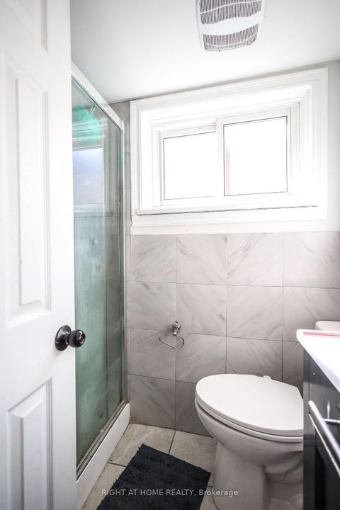 Photo 21 at 3261 Lawrence Avenue E, Woburn, Toronto