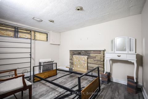 Photo 23 at 3261 Lawrence Avenue E, Woburn, Toronto