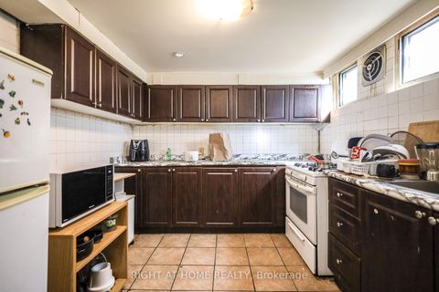 Photo 24 at 3261 Lawrence Avenue E, Woburn, Toronto