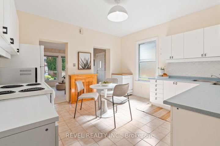 Photo 5 at 237 Bartlett Avenue, Junction, Toronto