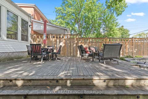 Photo 17 at 237 Bartlett Avenue, Junction, Toronto
