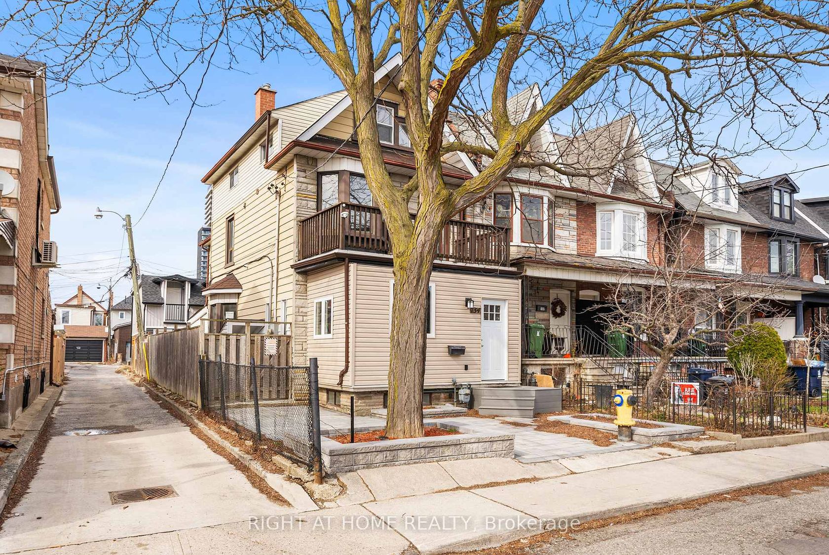 134 Millicent Street, Junction, Toronto by Loree Meneguzzi Real Estate 134 Millicent Street, Junction, Toronto