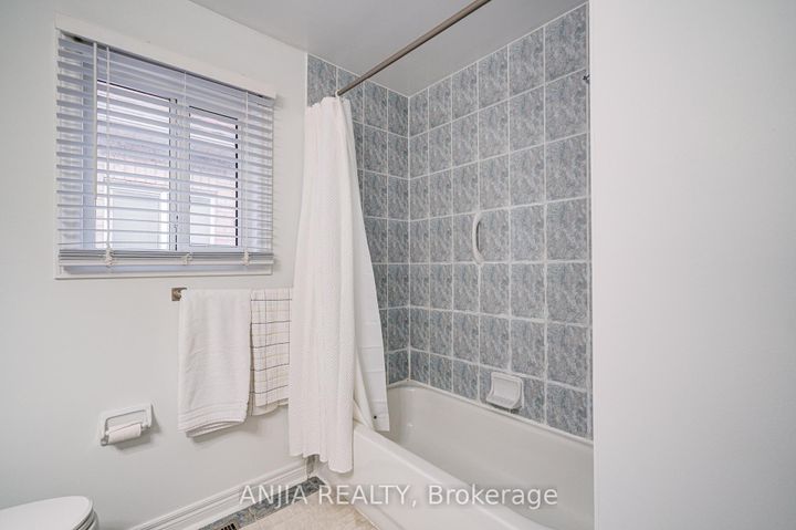 Photo 22 at 97 Blackthorn Drive, Maple, Vaughan