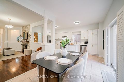 Photo 11 at 97 Blackthorn Drive, Maple, Vaughan