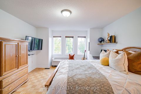 Photo 17 at 97 Blackthorn Drive, Maple, Vaughan