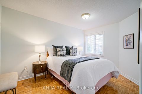 Photo 19 at 97 Blackthorn Drive, Maple, Vaughan
