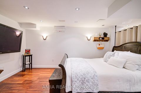 Photo 34 at 97 Blackthorn Drive, Maple, Vaughan