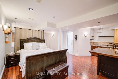 Photo 35 at 97 Blackthorn Drive, Maple, Vaughan