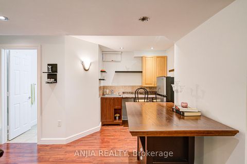 Photo 38 at 97 Blackthorn Drive, Maple, Vaughan