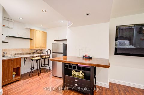 Photo 39 at 97 Blackthorn Drive, Maple, Vaughan