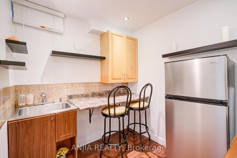 Photo 40 at 97 Blackthorn Drive, Maple, Vaughan