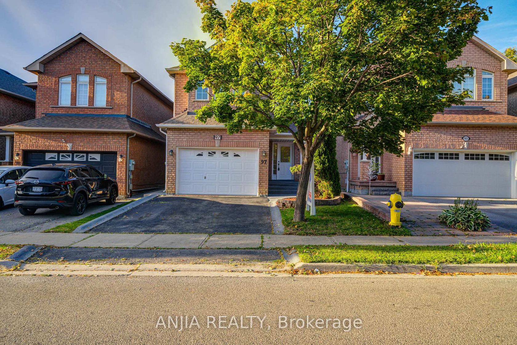 97 Blackthorn Drive, Maple, Vaughan 