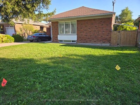 Photo 1 at 261 Epsom Downs Drive, CFB, Toronto