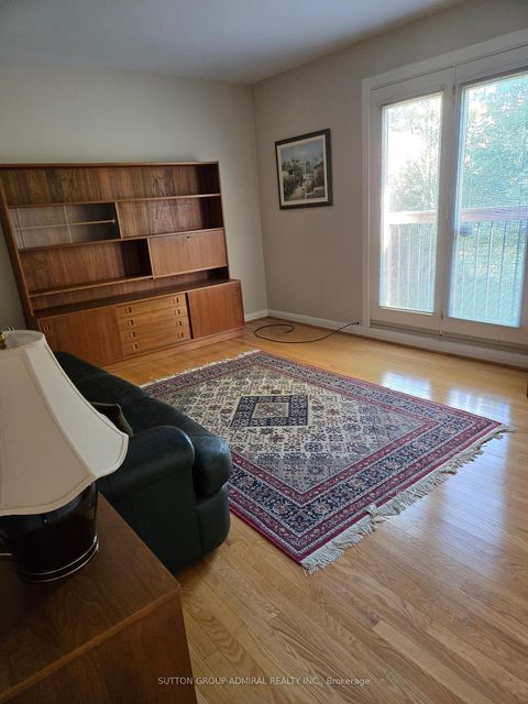 Photo 5 at 261 Epsom Downs Drive, CFB, Toronto