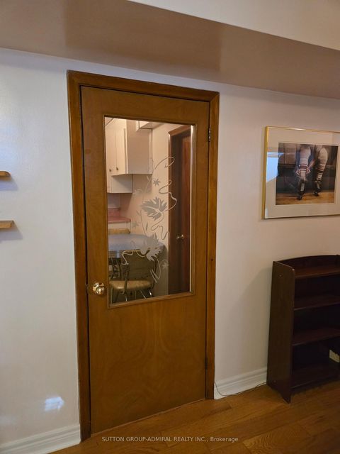 Photo 10 at 261 Epsom Downs Drive, CFB, Toronto
