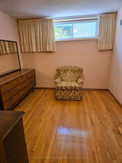 Photo 12 at 261 Epsom Downs Drive, CFB, Toronto