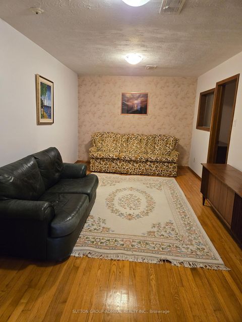 Photo 13 at 261 Epsom Downs Drive, CFB, Toronto