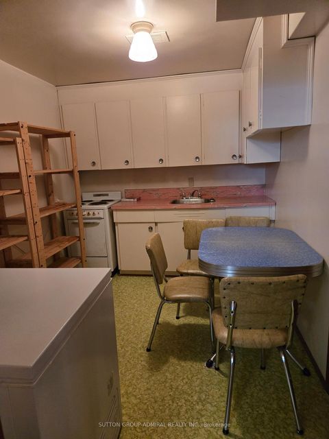 Photo 14 at 261 Epsom Downs Drive, CFB, Toronto