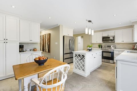Photo 5 at 23 Bolton Drive, Uxbridge