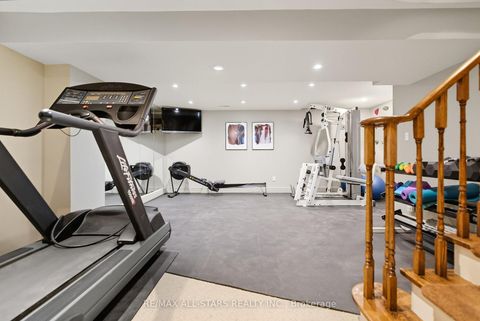 Photo 32 at 23 Bolton Drive, Uxbridge