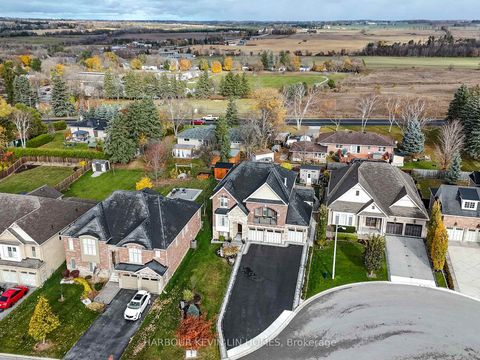 Photo 5 at 44 Philson Court, Cookstown, Innisfil
