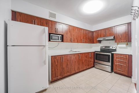 Photo 11 at 1708 - 100 Echo Point, L'Amoreaux, Toronto