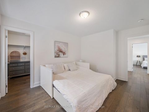 Photo 25 at 38 Balsdon Hollow, Queensville, East Gwillimbury
