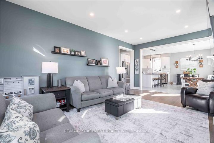 Photo 10 at 253 Kinsman Drive, Binbrook, Hamilton