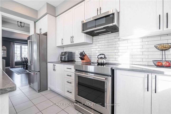 Photo 17 at 253 Kinsman Drive, Binbrook, Hamilton