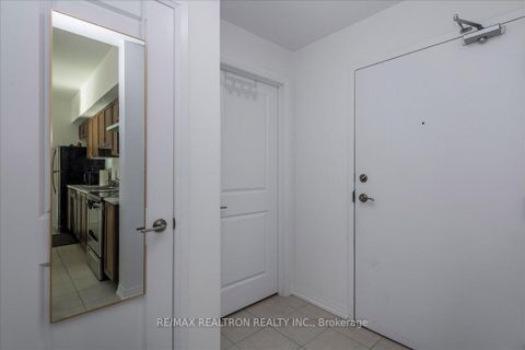 Photo 3 at 102 - 299 Cundles Road E, Alliance, Barrie Photo 3 at 102 - 299 Cundles Road E, Alliance, Barrie