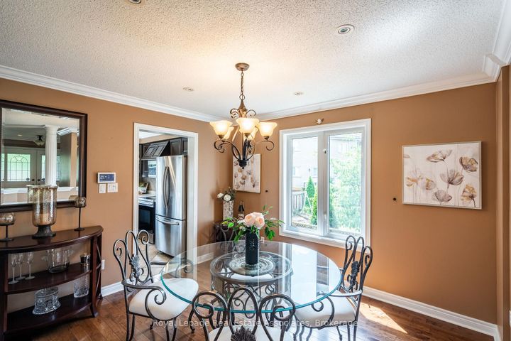 Photo 6 at 16 Sandyside Crescent, Fletcher's Meadow, Brampton