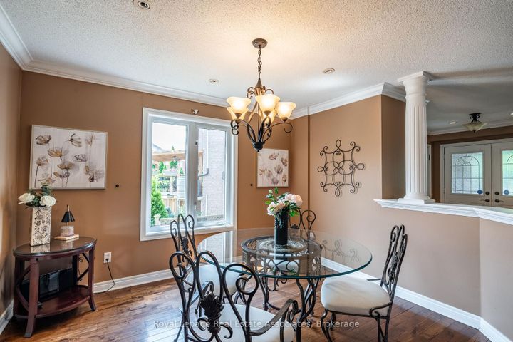 Photo 7 at 16 Sandyside Crescent, Fletcher's Meadow, Brampton