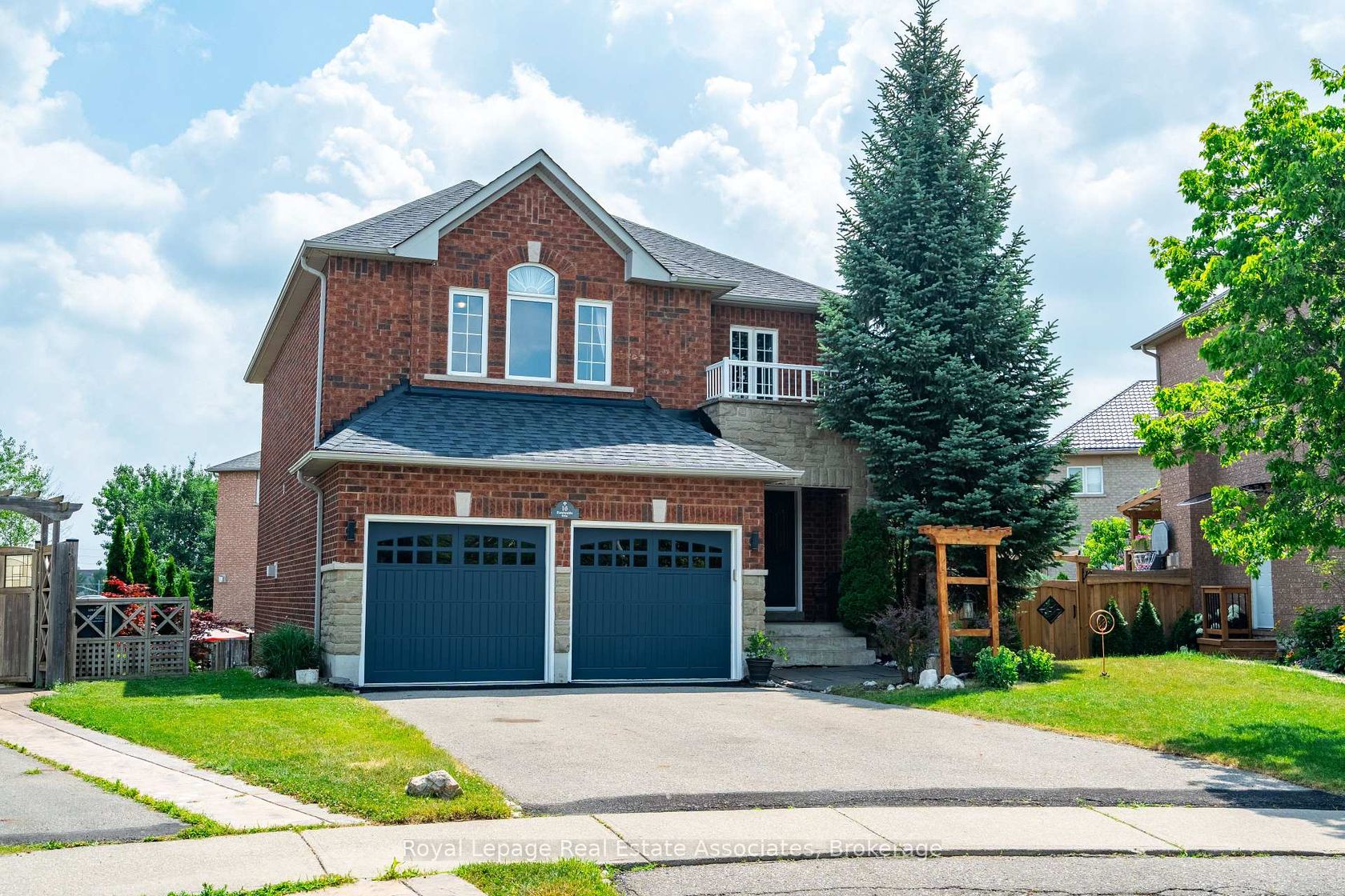 16 Sandyside Crescent, Fletcher's Meadow, Brampton 2