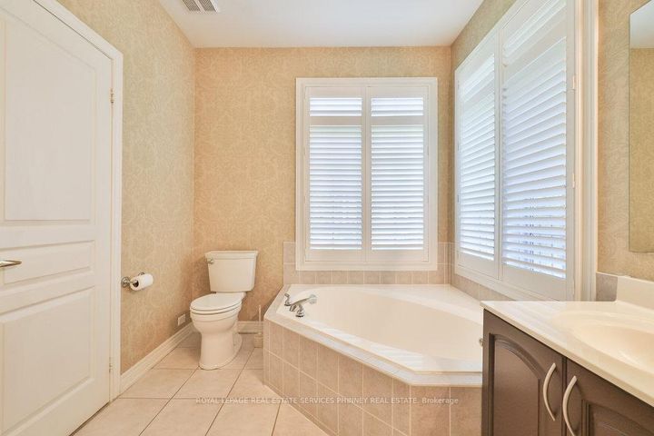 Photo 28 at 27 - 2165 Stavebank Road, Cooksville, Mississauga