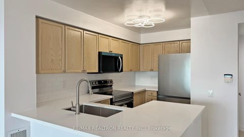 Photo 9 at 2007 - 21 Hillcrest Avenue, Willowdale East, Toronto