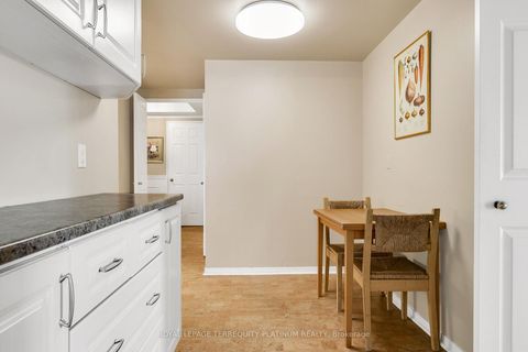 Photo 10 at 1202 - 3 Concorde Place, Don Mills, Toronto