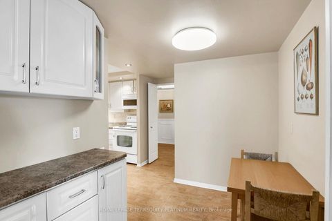 Photo 11 at 1202 - 3 Concorde Place, Don Mills, Toronto