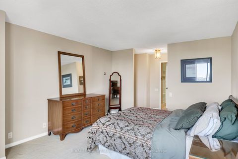 Photo 14 at 1202 - 3 Concorde Place, Don Mills, Toronto