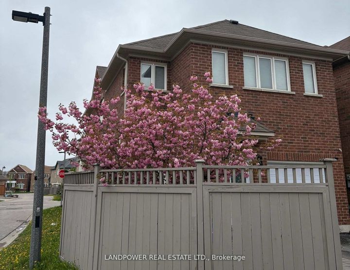 Photo 36 at 6 Pyneside Street, Cornell, Markham