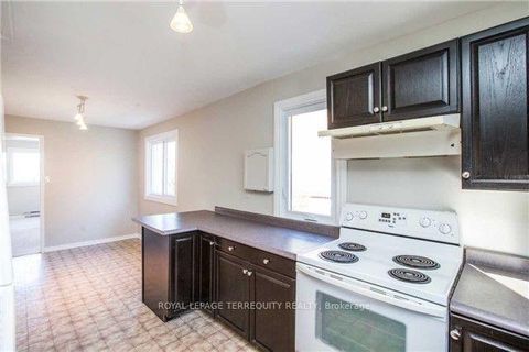 Photo 4 at 40 Brennan Avenue, South Shore, Barrie Photo 4 at 40 Brennan Avenue, South Shore, Barrie