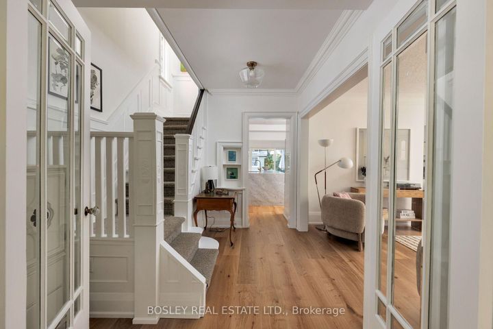 Photo 2 at 511 Riverside Drive, Lambton Baby Point, Toronto