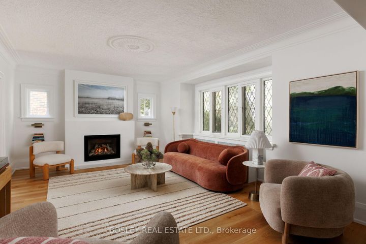 Photo 4 at 511 Riverside Drive, Lambton Baby Point, Toronto