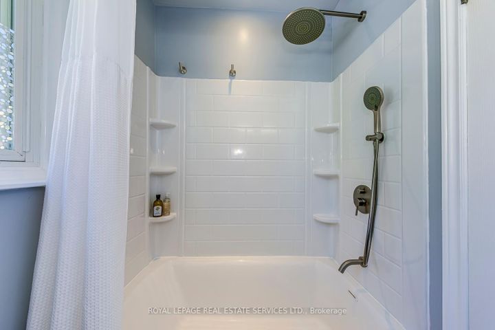 Photo 19 at 2257 Wiseman Court, Clarkson, Mississauga