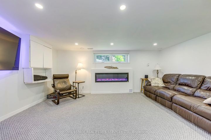 Photo 21 at 2257 Wiseman Court, Clarkson, Mississauga