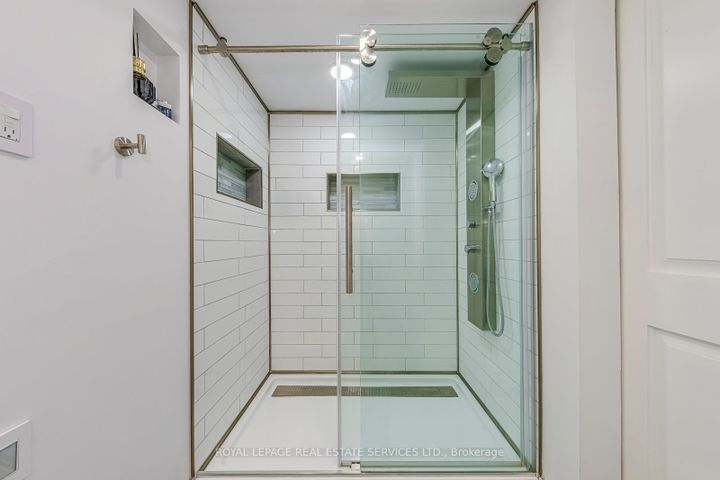 Photo 24 at 2257 Wiseman Court, Clarkson, Mississauga