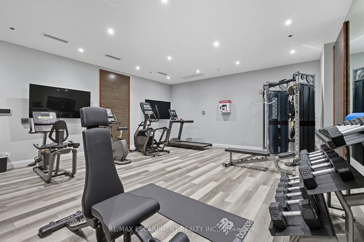 Photo 20 at 426 - 1 Redfern Avenue, Mountview, Hamilton